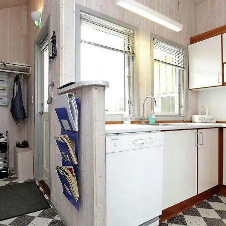 Three-bedroom Holiday In 1 Feriehus *